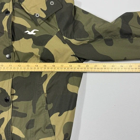 Hollister Jacket Camo Green Sherpa‎ Lined Hooded Bomber Cropped Woman's Small - Picture 7 of 8
